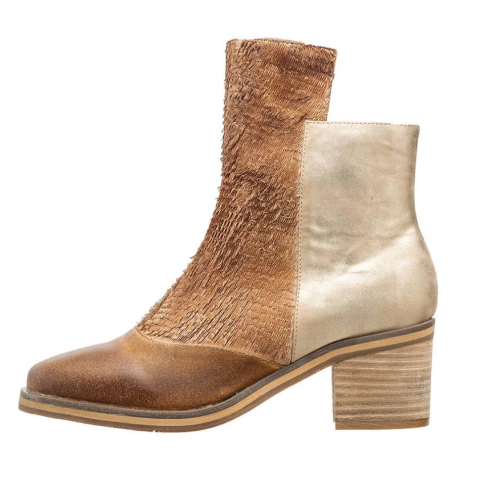 Antelope Tan and Cream Heeled Boots